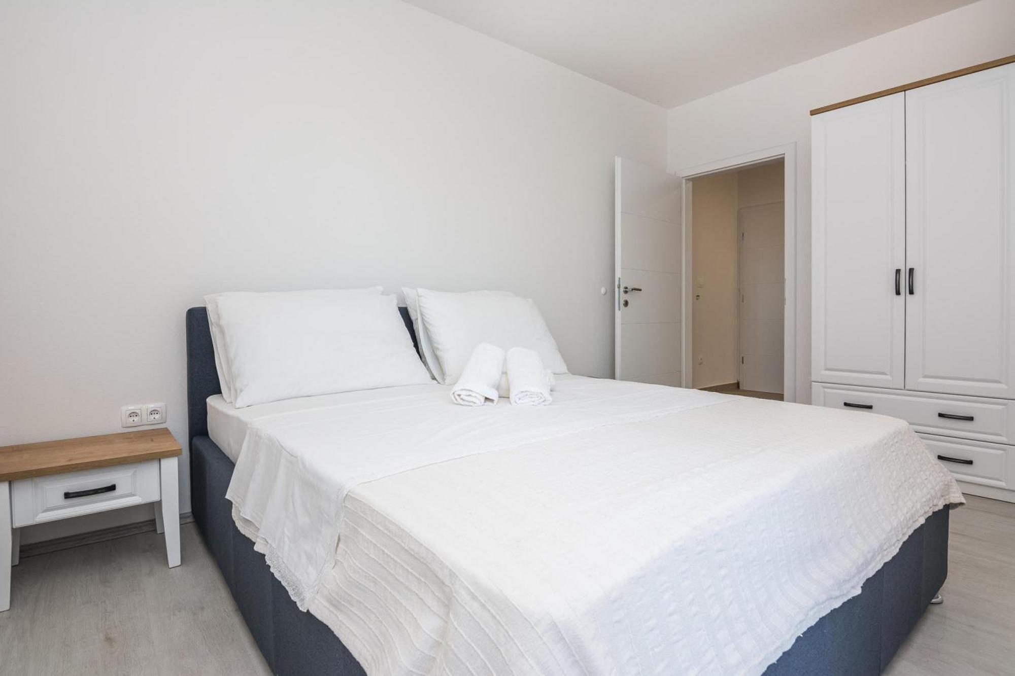 Pool Apartment Bakija 2 - Happy Rentals Pakostane Ngoại thất bức ảnh
