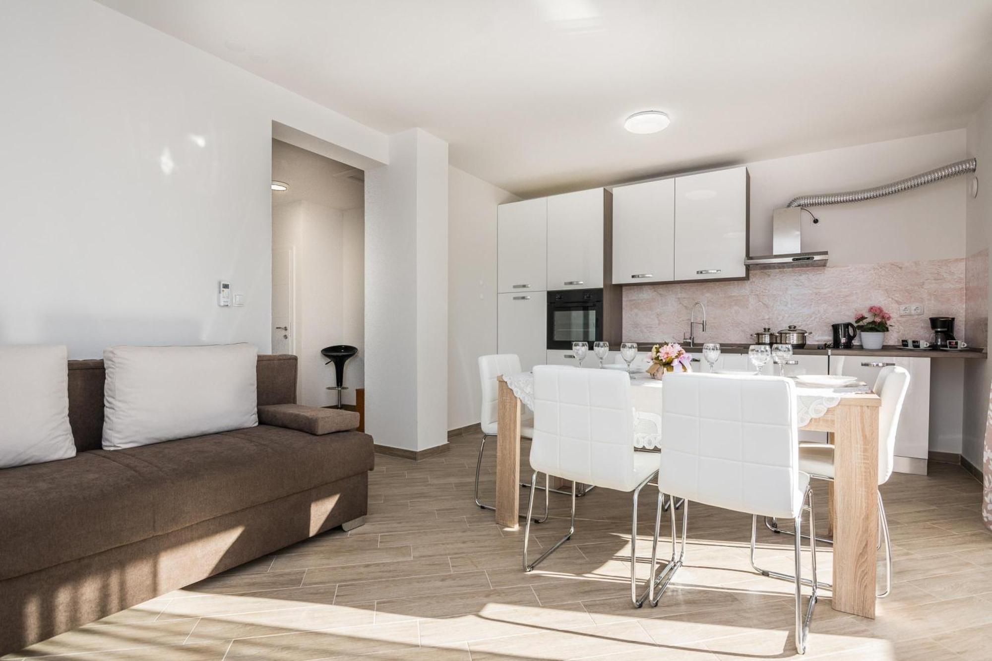Pool Apartment Bakija 2 - Happy Rentals Pakostane Ngoại thất bức ảnh